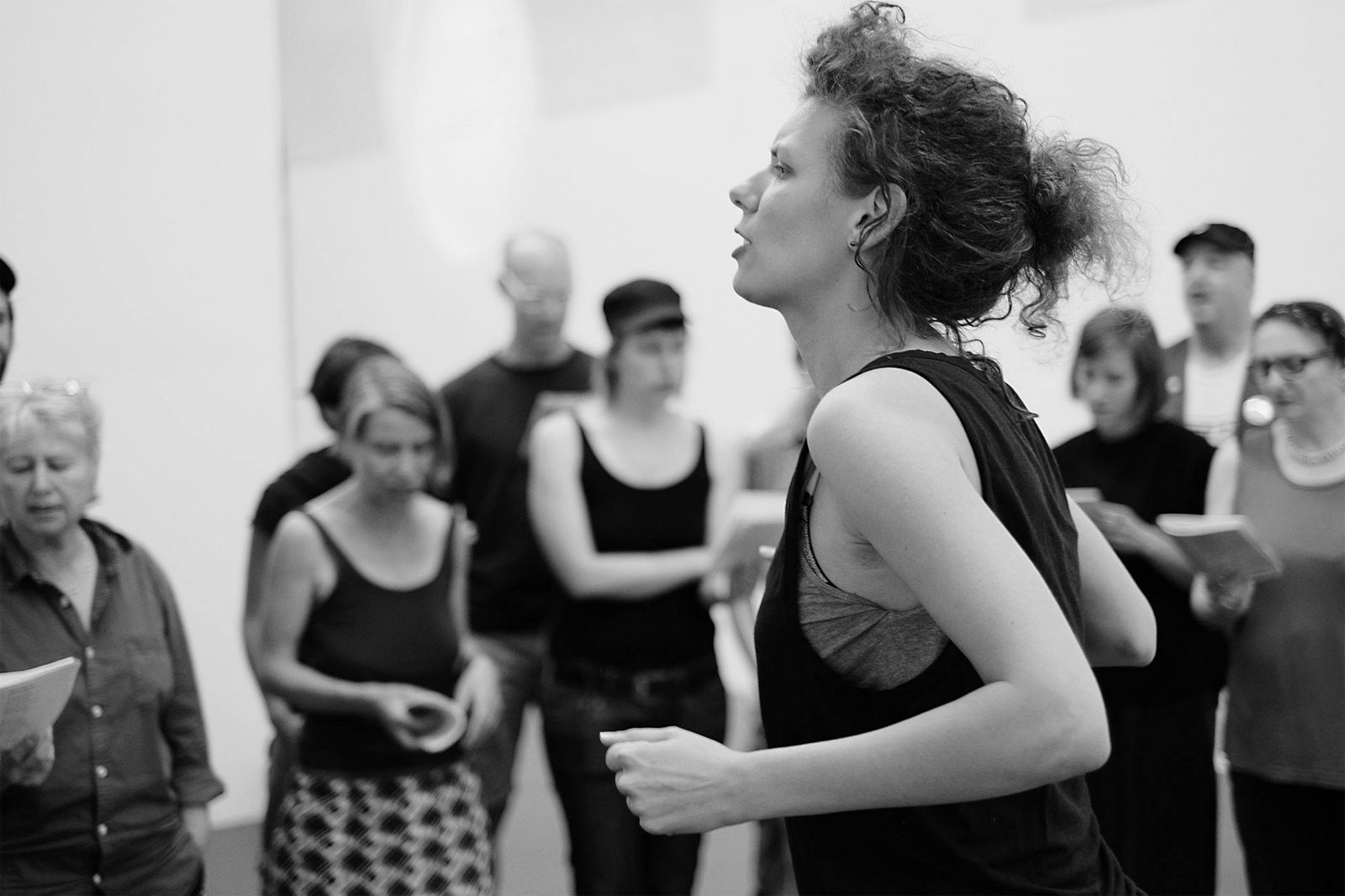 Jana Dolecki med vajo pevskega zbora 29. november na Dunaju 