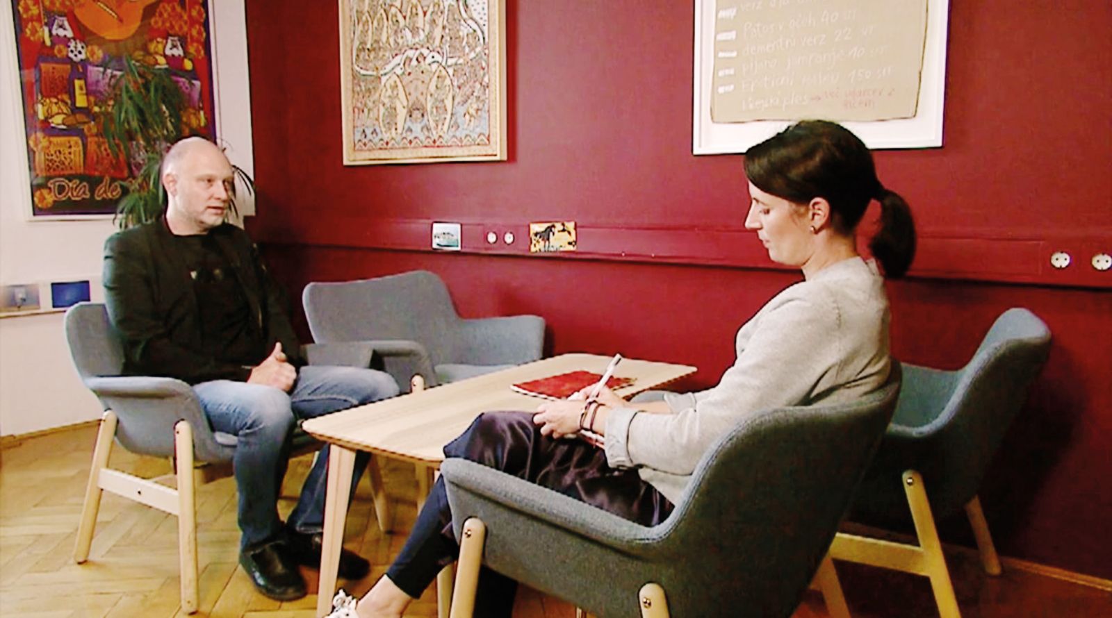 Čander se brani, Tina Kristan posluša