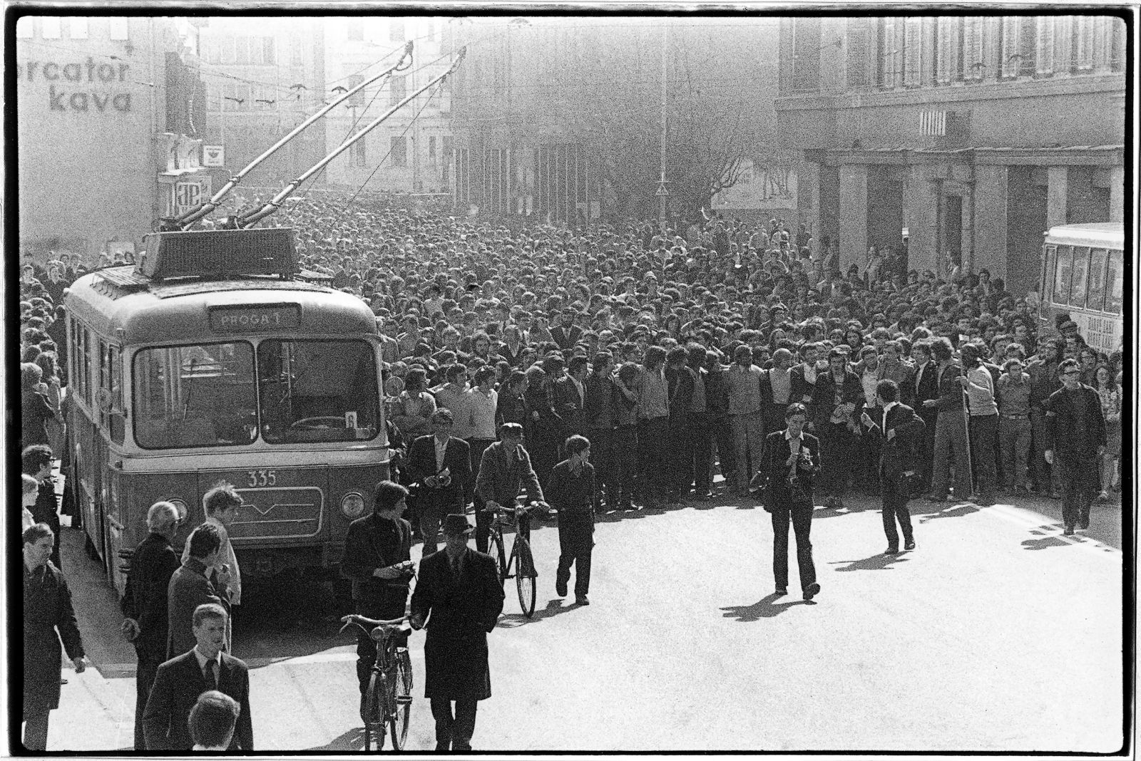 Demonstracije proti hrupu na Aškerčevi cesti, Ljubljana, 14. aprila 1971