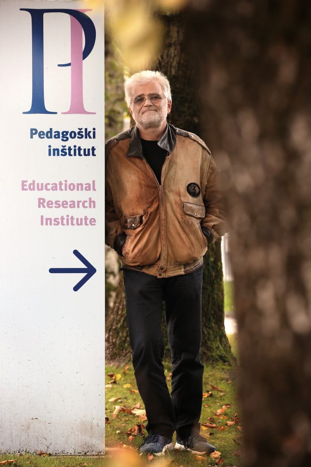 Direktor Pedagoškega inštituta Igor Ž. Žagar. Upravni odbor inštituta ga je izbral za najprimernejšega kandidata, vendar je vlada njegovo imenovanje v nov mandat zavrnila. 