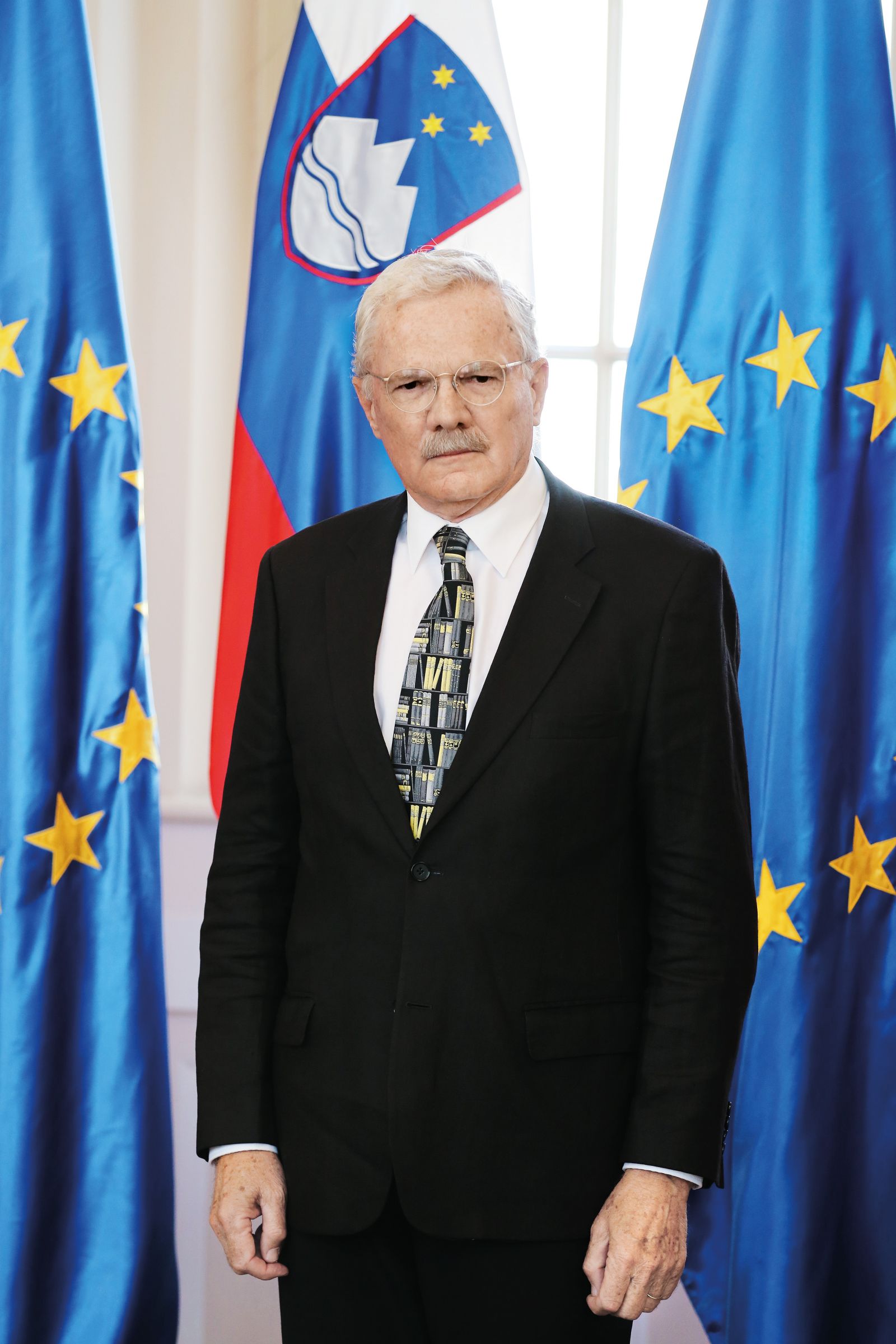 Slavko Pregl, predsednik sveta Javne agencije za knjigo. Moral je oditi, ker je branil direktorico agencije in ni želel sodelovati pri njeni odstavitvi.
