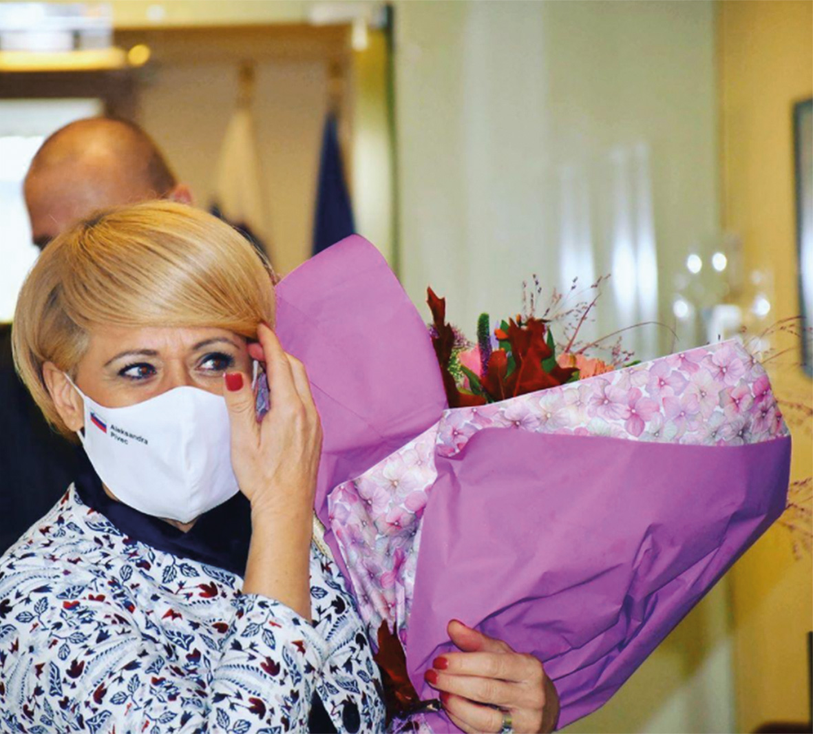 Aleksandra Pivec morda ni več ministrica, a je še vedno varovana oseba