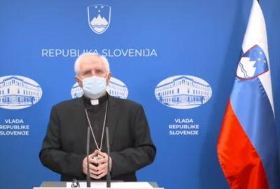 Stanislav Zore, ljubljanski nadškof, med nagovorom na včerajšnji vladni novinarski konferenci