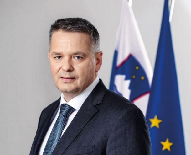 Peter Jenko, odstavljeni direktor finančne uprave. Oditi je moral šele potem, ko je finančna uprava uspešno izpeljala vse zapletene protikoronske ukrepe na področju finančne uprave.