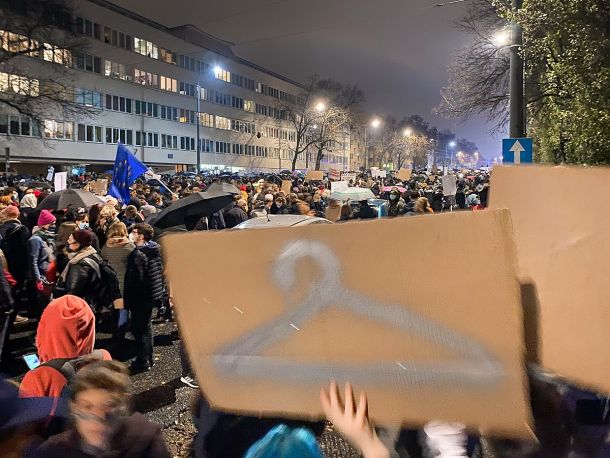 Protesti za pravice žensk na Poljskem