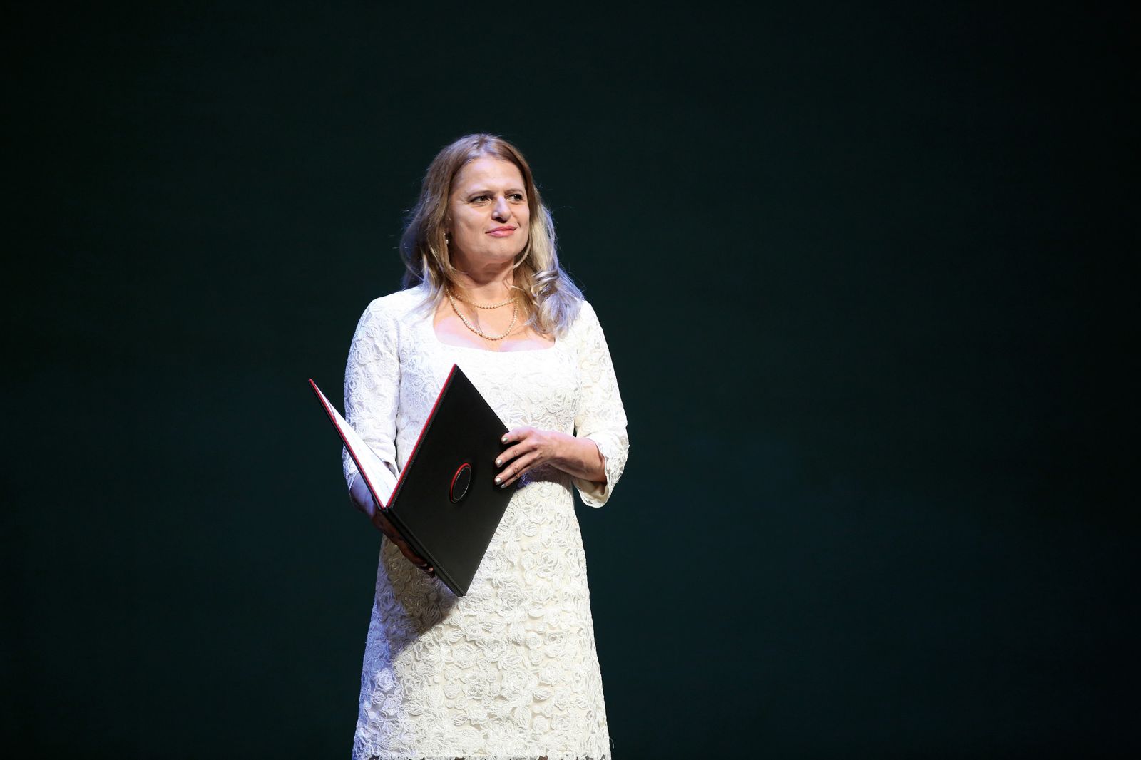 Mojca Kumerdej: »Zdajšnja oblast ogroža demokratična načela in vrednote, zdi se mi nujno čim prej izpeljati politične in družbene spremembe.