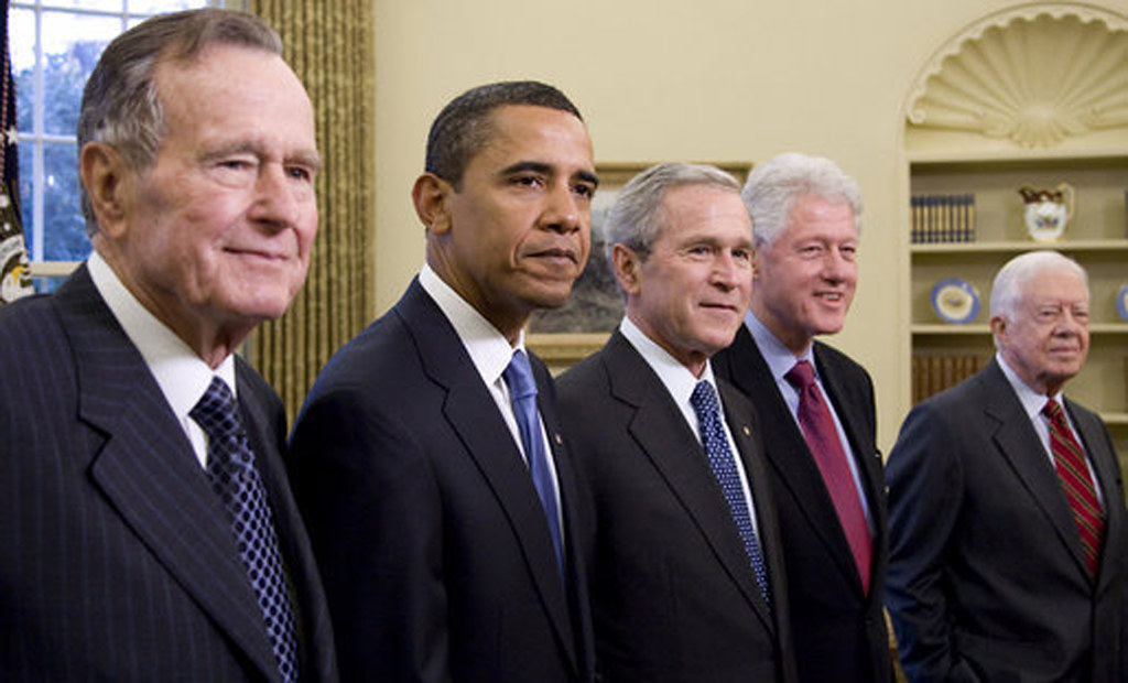 Nekdanji ameriški predsedniki z leve proti desni: George Bush starejši, Barack Obama, George Bush mlajši, Bill Clinton in Jimmy Carter