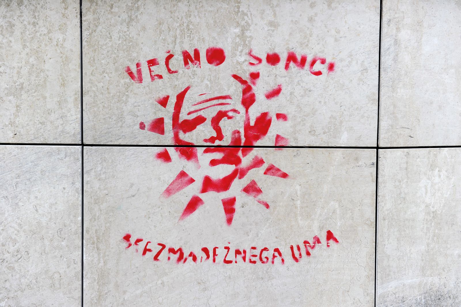 Janez Janša kot absolutistični vladar, Sončni kralj.