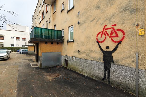 Grafit nasproti sedeža SDS, Trstenjakova ulica, LJ