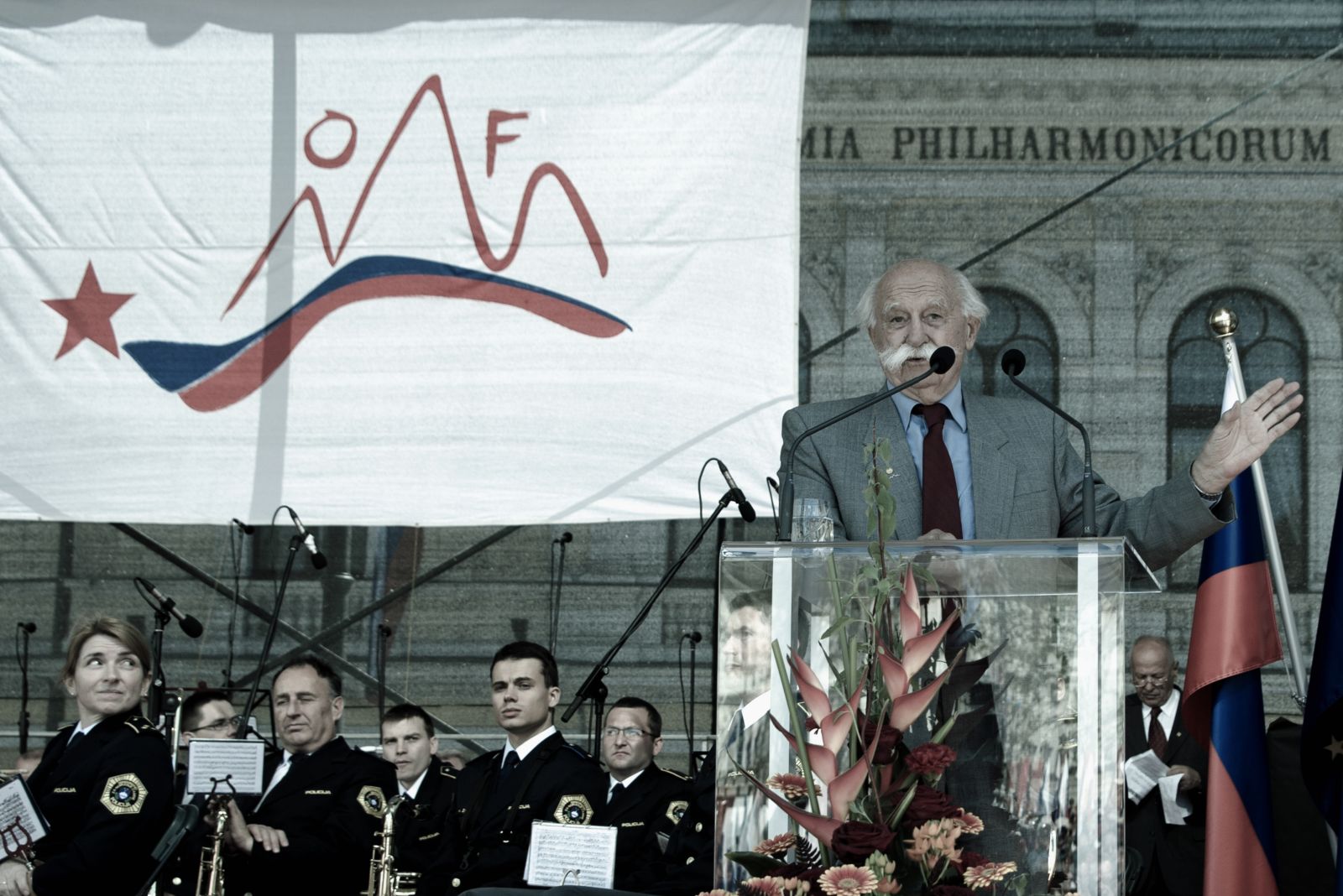 Dr. Janez Stanovnik med govorom