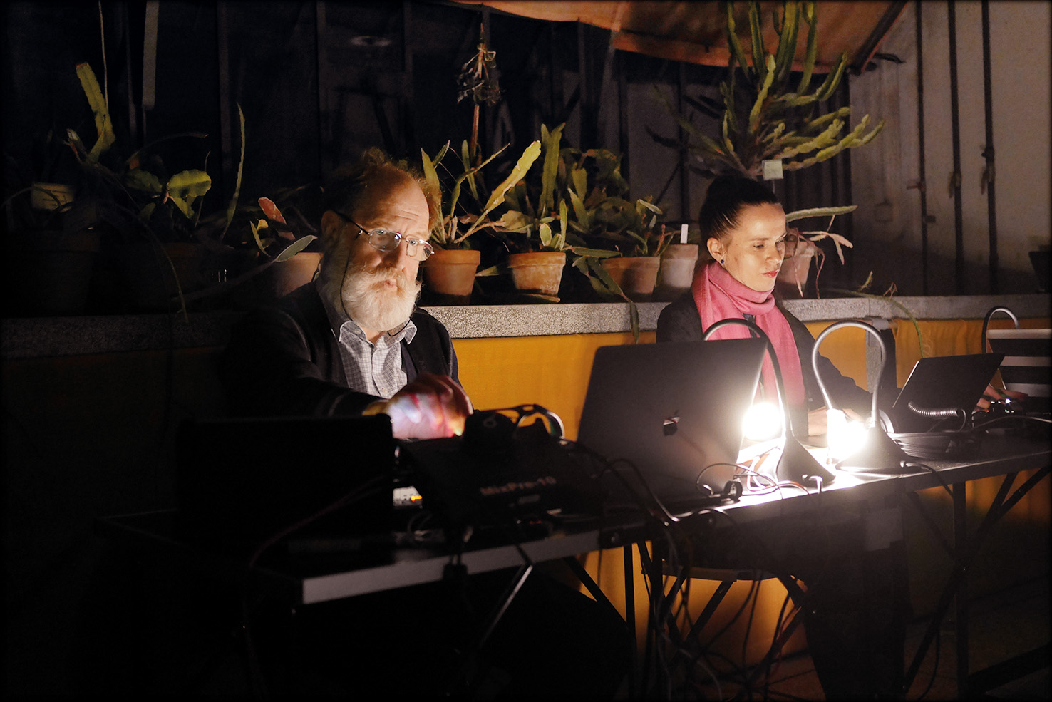 Jata C: Bibaret JC210120, zvočni performans, Steklenik, LJ | Sunčan Stone