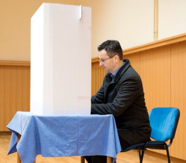 Marjan Šarec, premier, ki je odstopil, med zadnjimi volitvami v Šmarci pri Kamniku