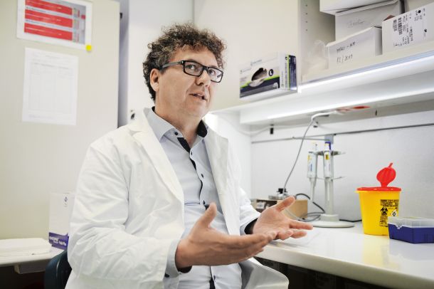 Dr. Miroslav Petrovec, virolog