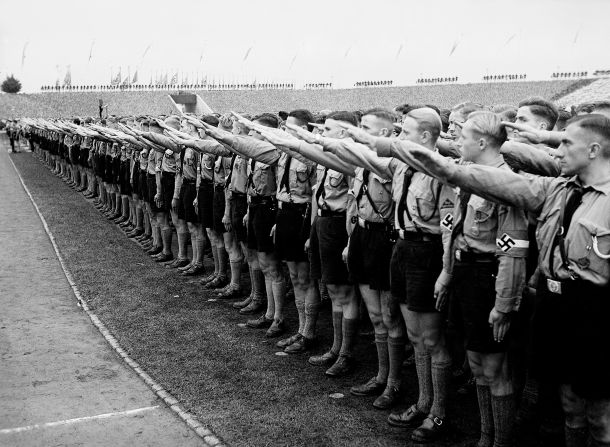 Postroj Hitlerjeve mladine na partijskem kongresu leta 1938