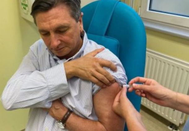 Predsednik republike Borut Pahor se je letos cepil tudi proti gripi ter fotografijo objavil na svojem profilu na Instagramu