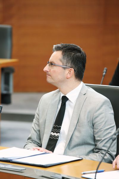 Zgodnji Šarec: Ray Ban
