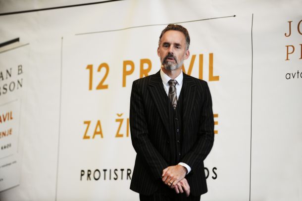 Jordan Peterson med predavanjem v Ljubljani leta 2018