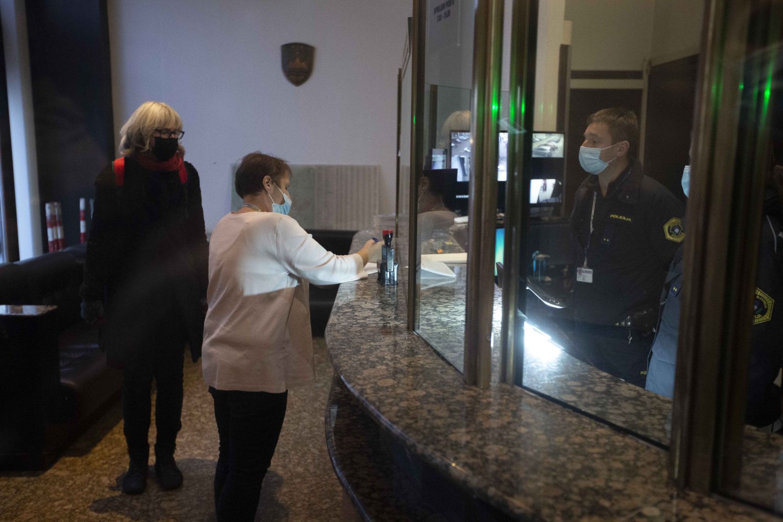 Petkovi protestniki so v petek vložili tudi pritožbo na ministrstvo za notranje zadeve