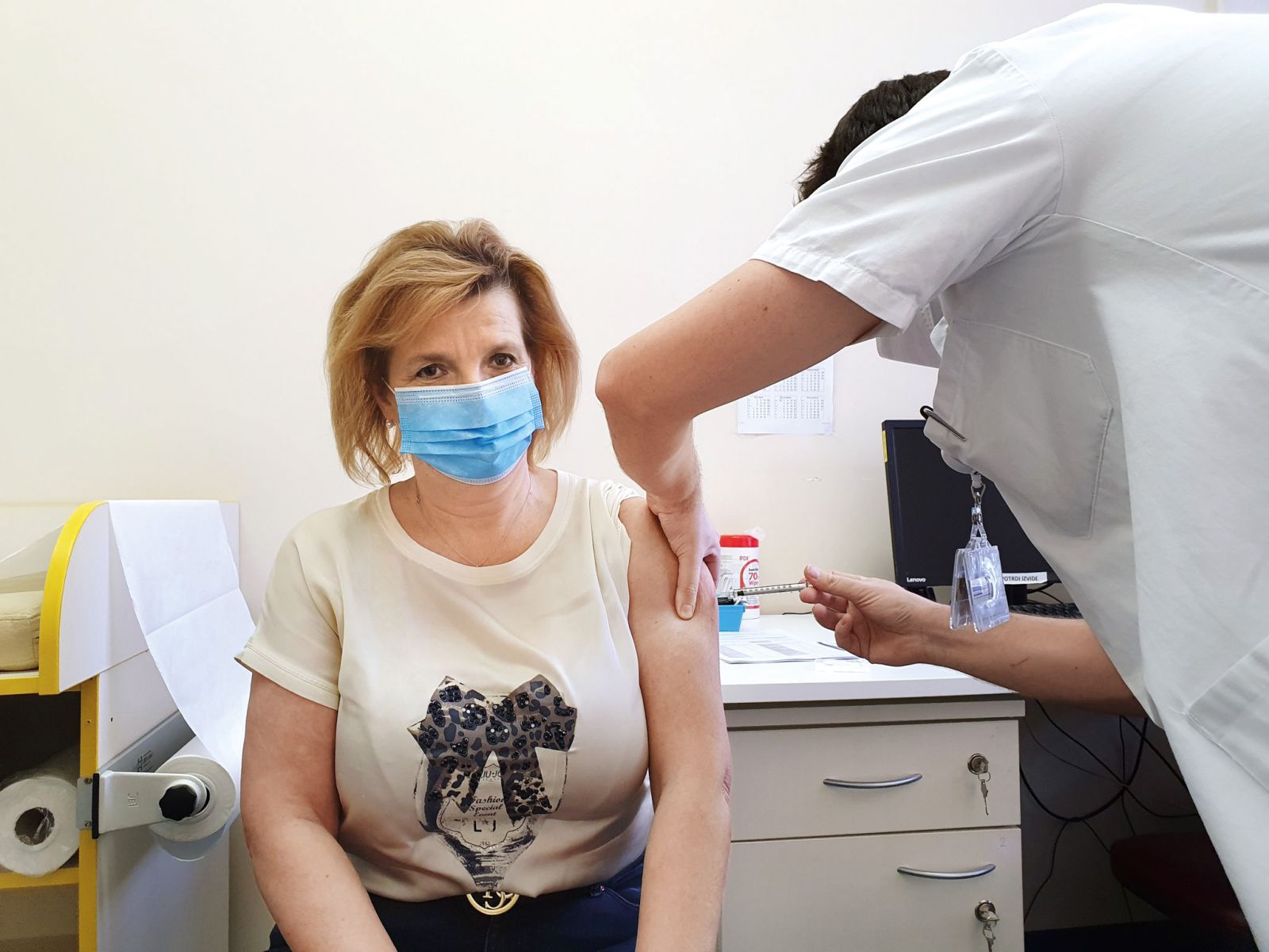 Cepljenje Bojane Beović, ki je decembra priznala, da jim je zmanjkalo idej za ukrepe.