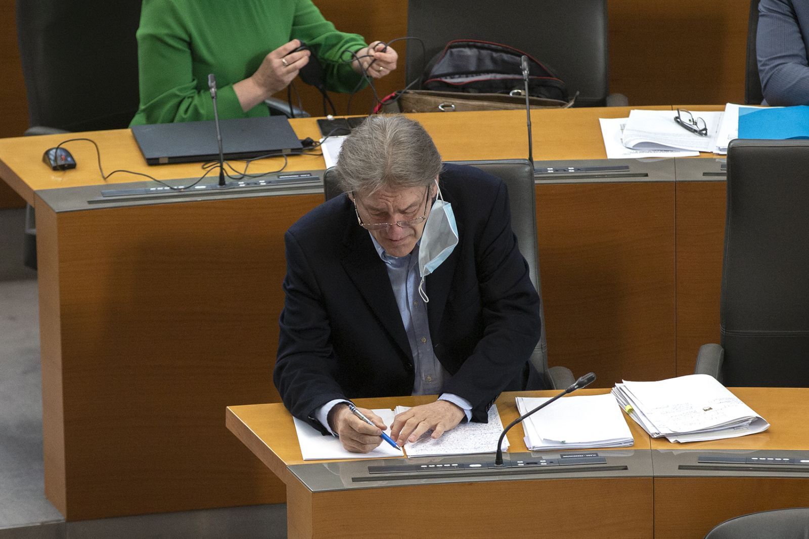 Vasko Simoniti med razpravo interpelaciji v DZ