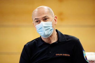 Janez Janša na obrambi in zaščiti pred virusom 19. marca na NIJZ;