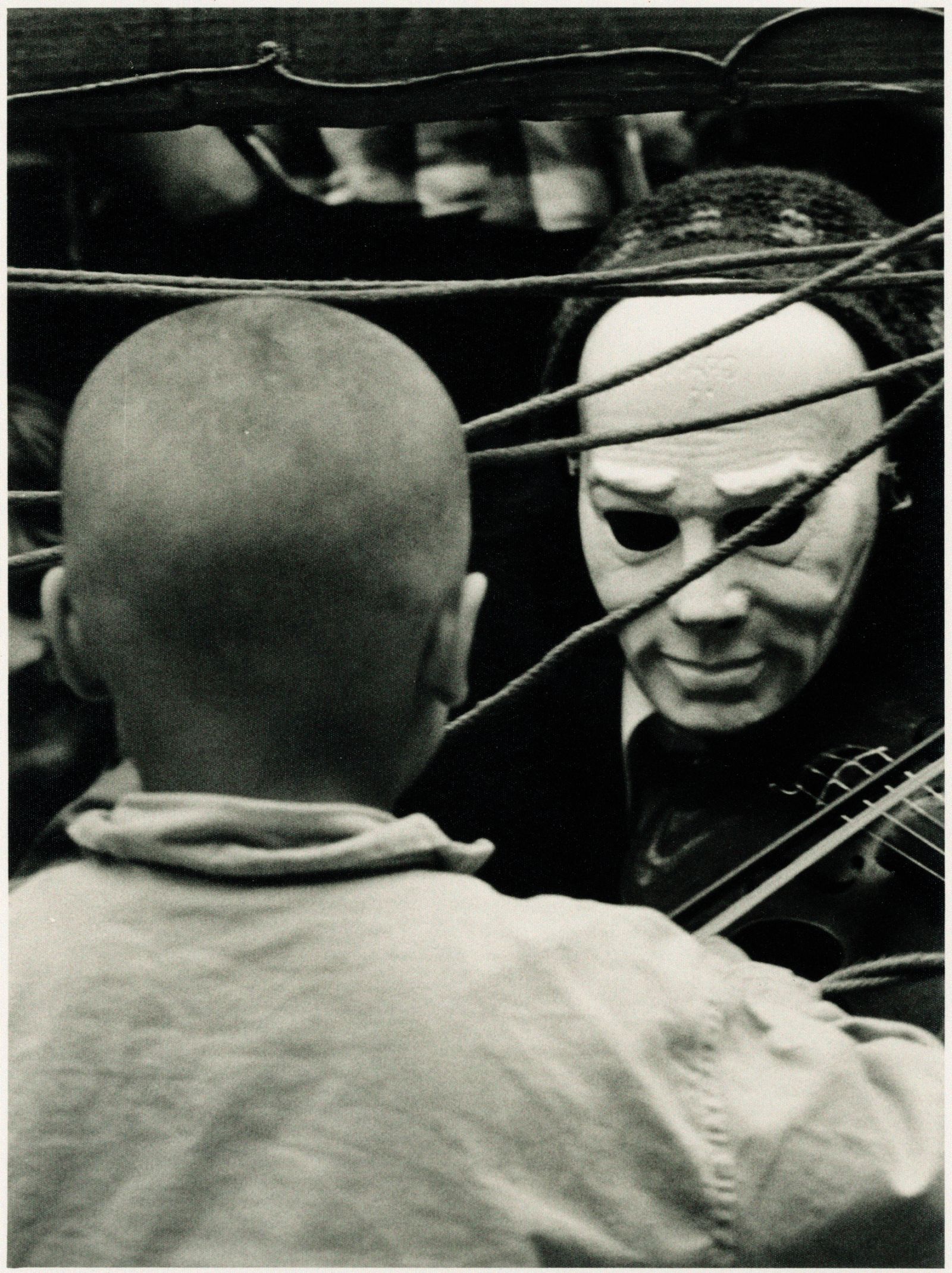 Fotografijo mladenke v enem izmed punk »lookov« hranimo tudi v fotoarhivu Mladine.