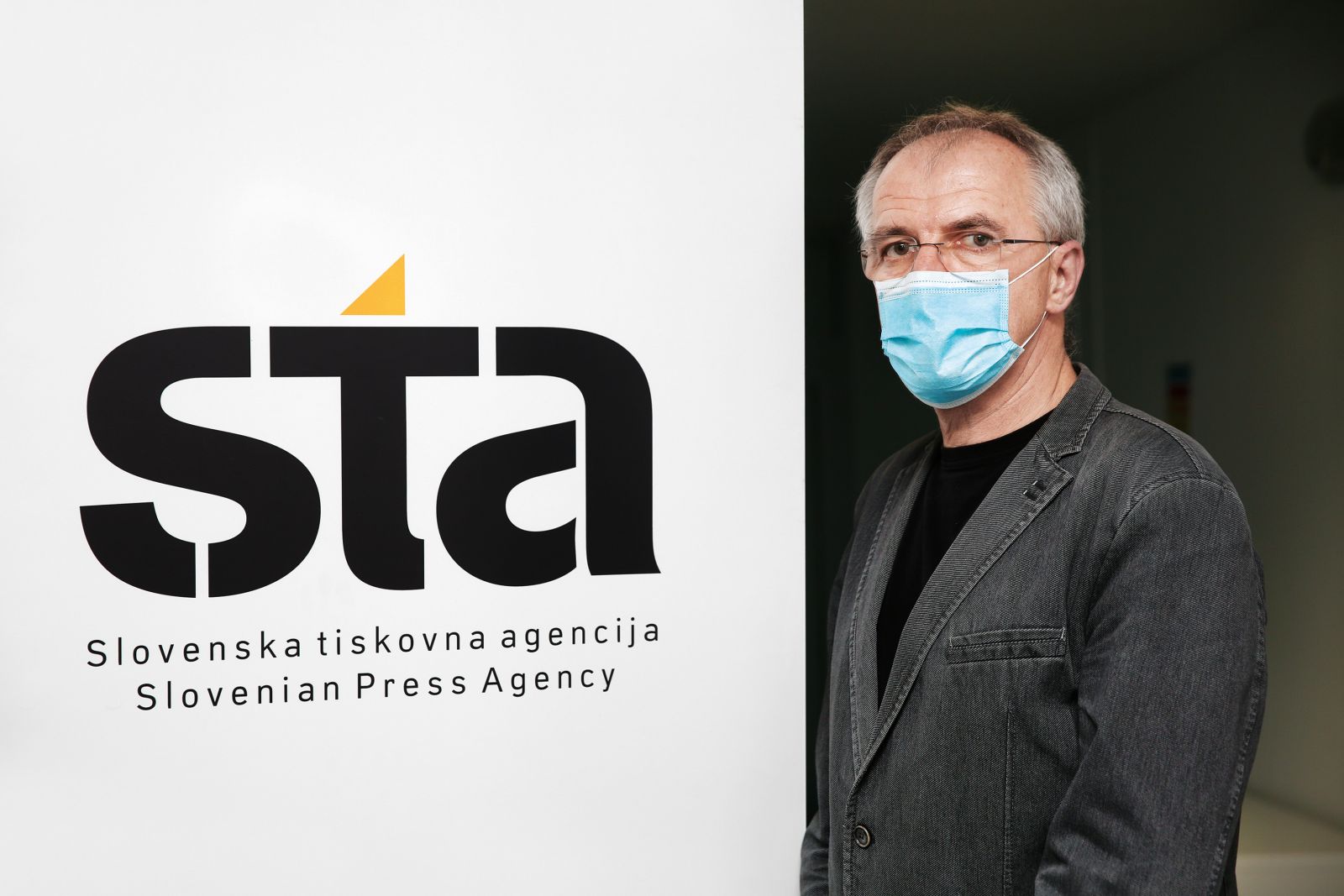 Bojan Veselinovič, direktor STA: Janša se z njim muči že mesece zato, ker STA od leta 2011 ščiti poseben zakon.