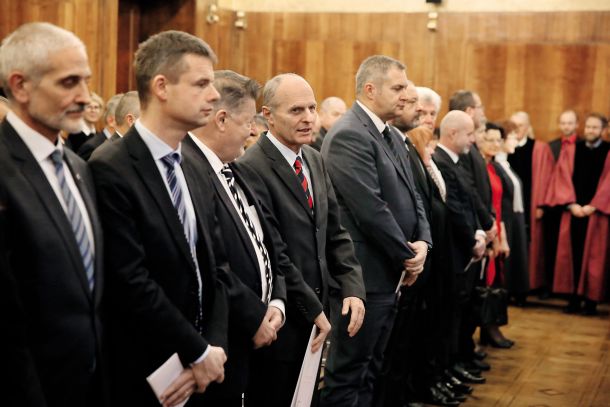 Dr. Janez Kranjc (četrti z leve) na slavnostni seji ustavnega sodišča ob dnevu ustavnosti, 20. december 2018 