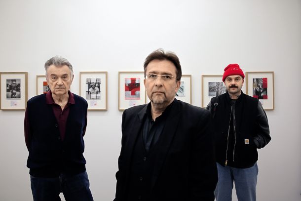 Tihomir Pintar, Roman Uranjek in Tadej Vaukman, ki se te dni v ljubljanski Galeriji Fotografija predstavljajo s skupinsko razstavo Projekt jesenice. 