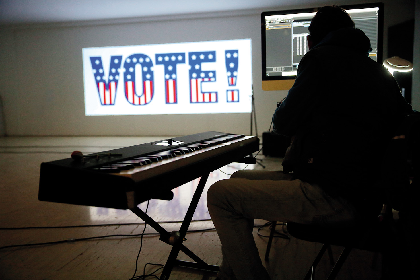 Peter & Alexander = how to keep loudness quiet? | kako ohraniti glasnost tiho?, Cirkulacija 2, podhod Ajdovščina, LJ | Borut Krajnc