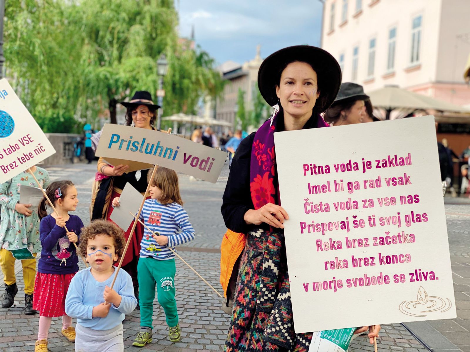 Hupa Brajdič: Artivistična povorka Za vodo gre, LJ | Sara Isa Djukanović