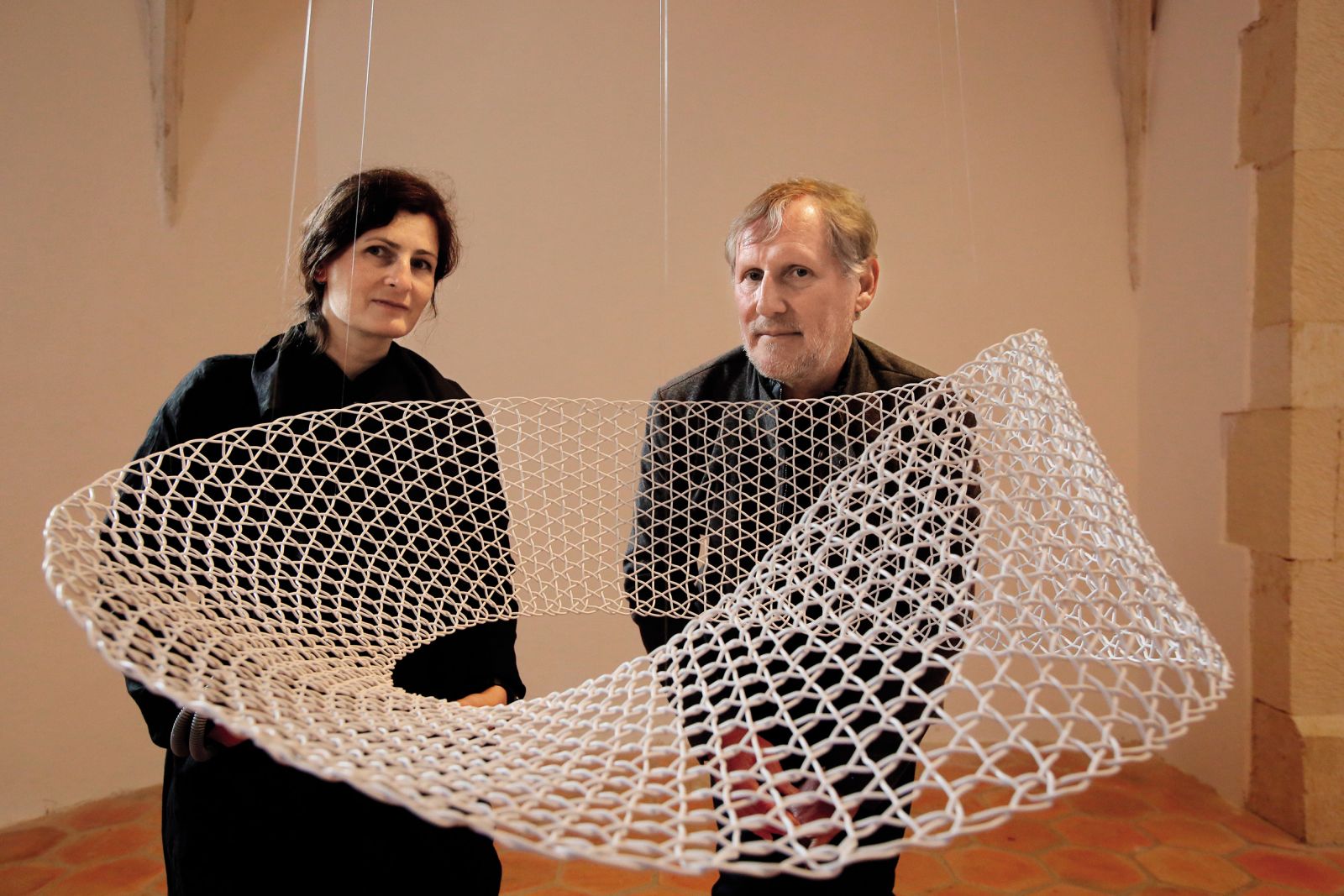 Aleksij Kobal & Manca Ahlin: Navzkrižja Dilem, nekdanja samostanska cerkev Galerije Božidar Jakac, Kostanjevica na Krki | Borut Krajnc