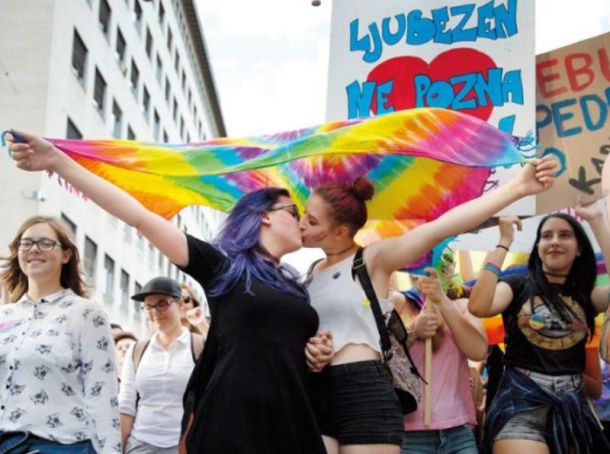Kaj »coming out« pomeni za LGBTIQ+ osebe