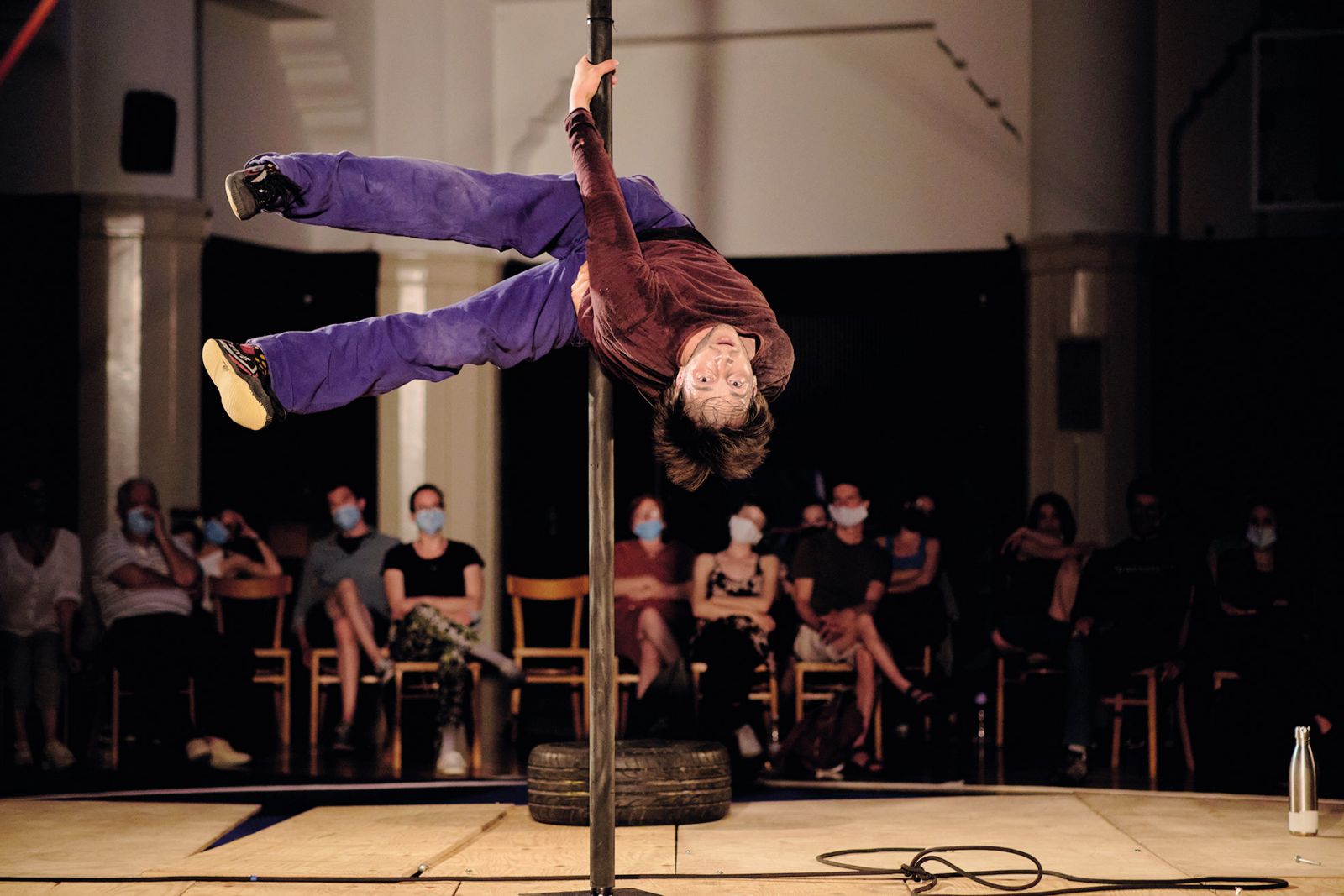 Les hommes penchés: Neuravnoteženo, Festival Klovnbuf, Tabor, LJ | Janez Zalaznik