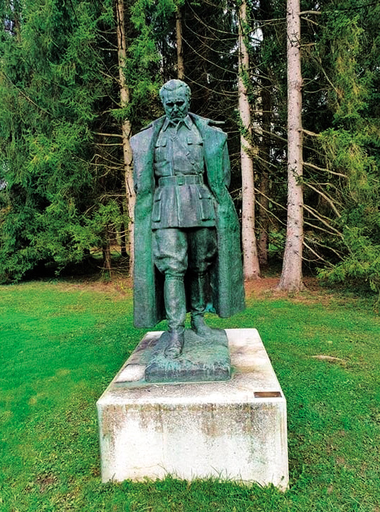 Augustinčićev kip Tita, ki ga ni več.