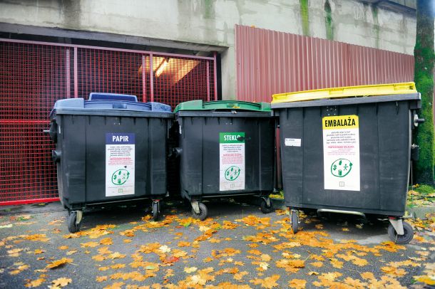 Ekološki otoki, tipično urbani prizori, ki jim bomo po novem priča tudi ob obalah rek, jezer in morja /