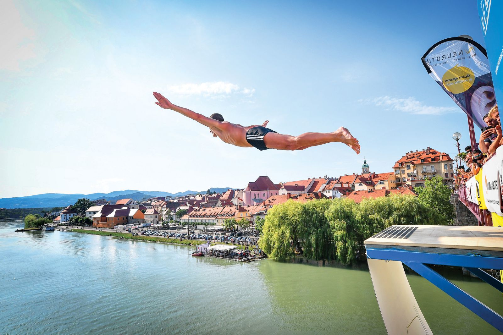 Skoki v Dravo s Starega mosta, Športno društvo Adrenalin K.O., MB | Marko Pigac