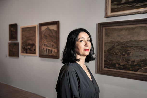 Zdenka Badovinac po mnenju ministrstva za kulturo ni bila dovolj dobra za direktorico Moderne galerije, po mnenju veleposlanika Kunstlja pa pripravlja še neprimerno razstavo