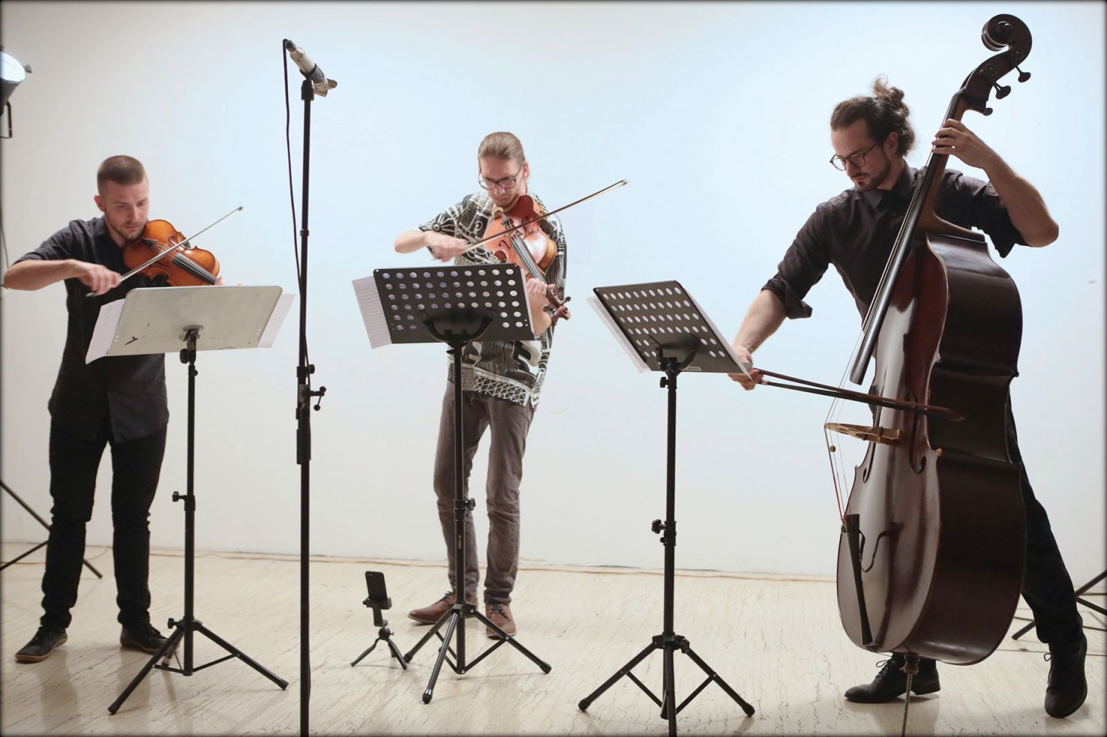 String Trio+ [Gašper Livk], Festival Re_humanizacija!, Cirkulacija 2, LJ | Sunčan Stone