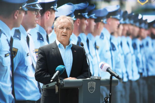 Prvi policist, minister za notranje zadeve (in po novem tudi podpredsednik stranke SDS) Aleš Hojs