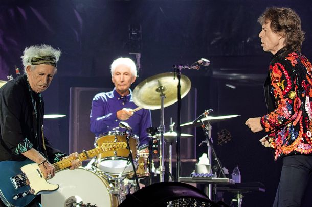 Keith, Charlie in Mick na koncertu v Parizu leta 2017