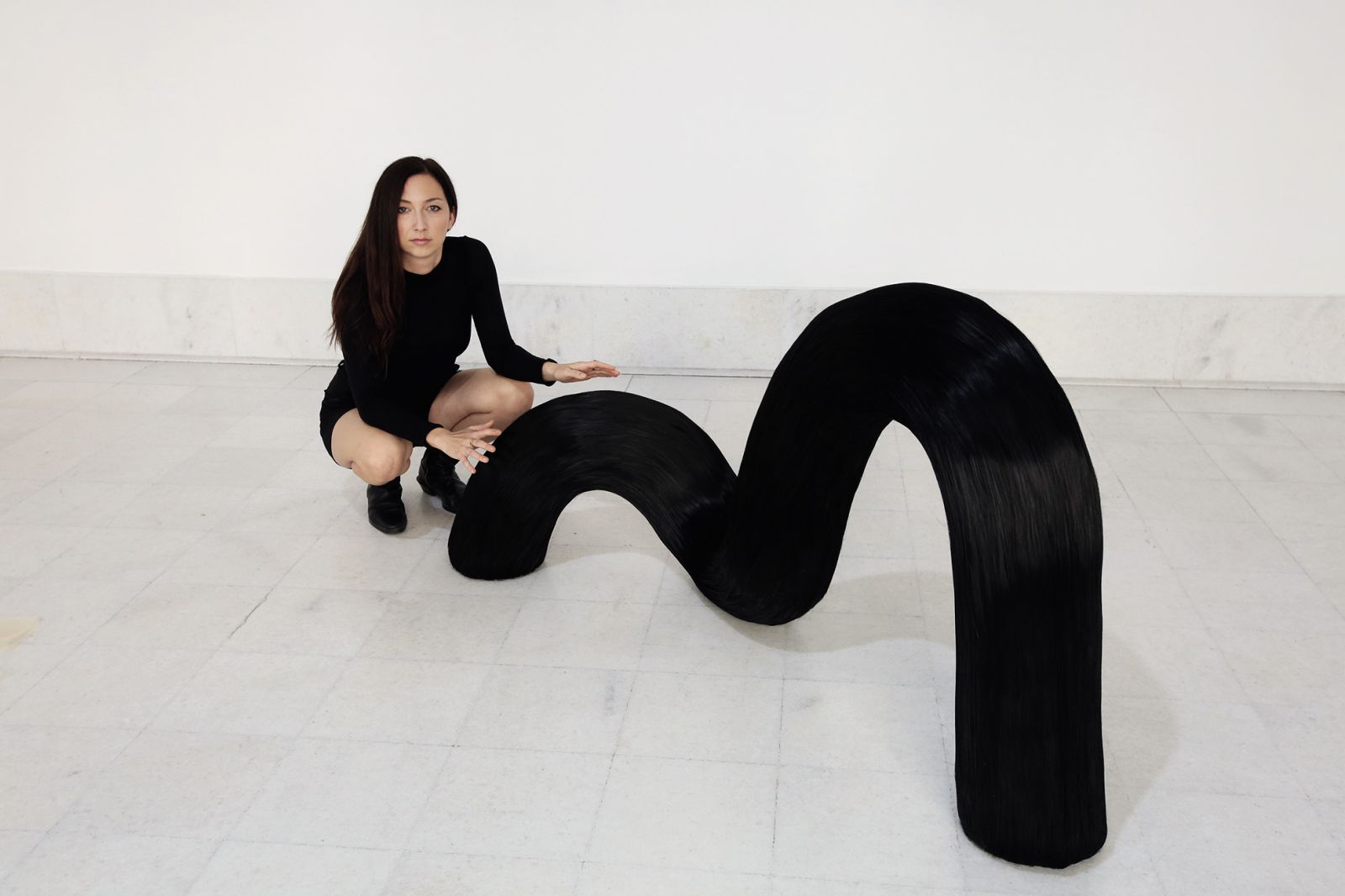 Ana Mrovlje: Občasno človek, Galerija Kresija, LJ | Borut Krajnc