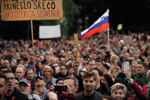 Sredini protesti proti vsem ukrepom in za vse ljudi   