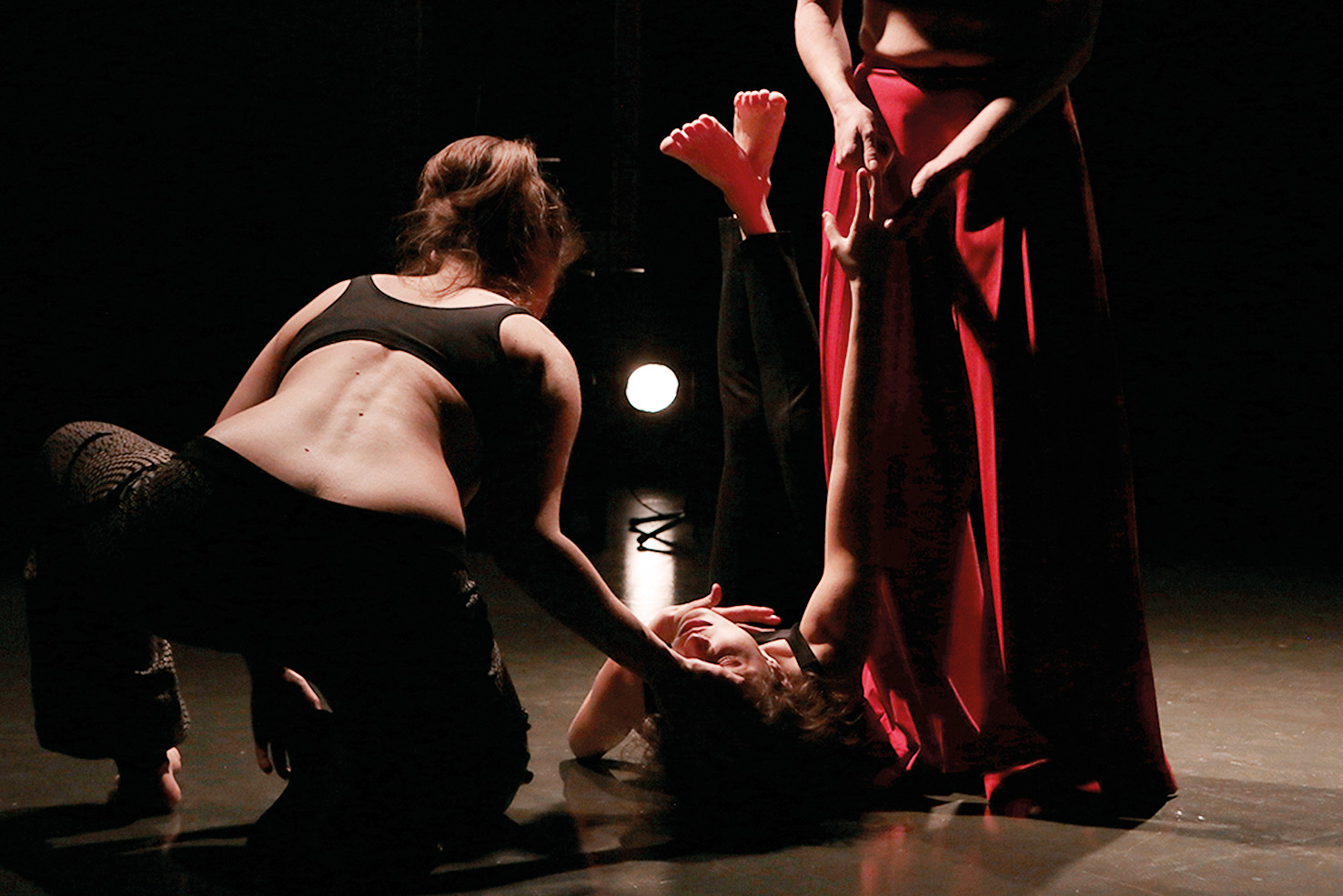 Gregor Luštek: Tri sestre; Anton Podbevšek Teater in Plesni teater Ljubljana, PTL, LJ | Barbara Čeferin