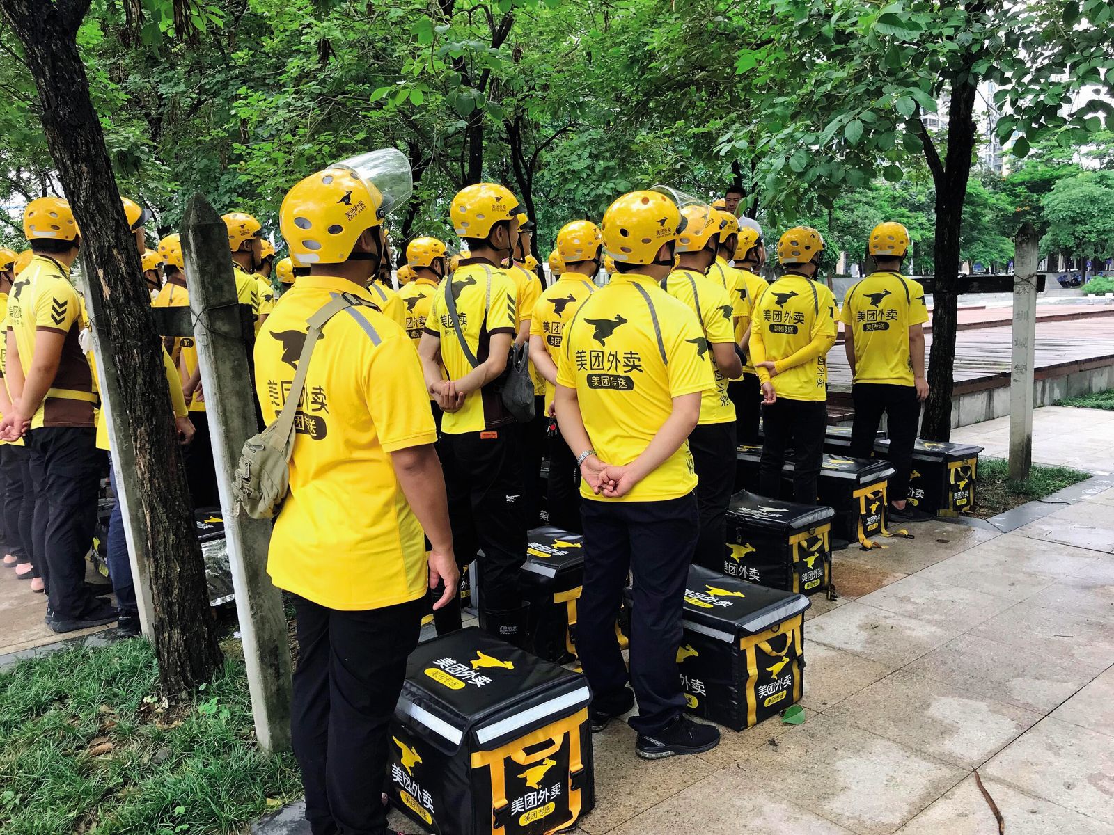 Jutranji motivacijski govor za kitajske raznašalce hrane