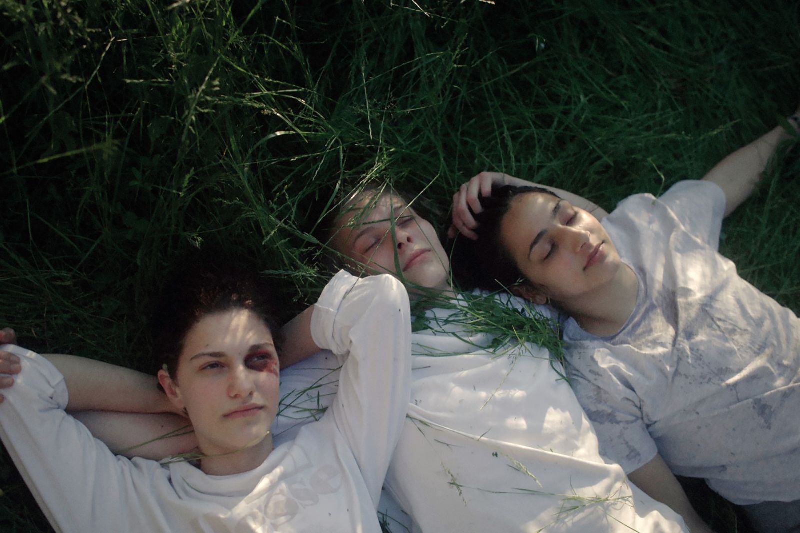 Kuklin kratki film Sestre je po glavni mednarodni nagradi, grand prixu, na odmevnem festivalu v Cleremont Ferradu zdaj dobil še vesno za najboljši kratki igrani film.