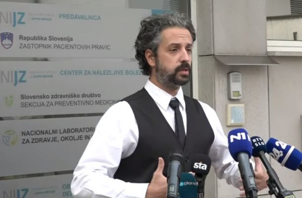 Fafangel: »Samo s cepljenjem ne bo šlo«