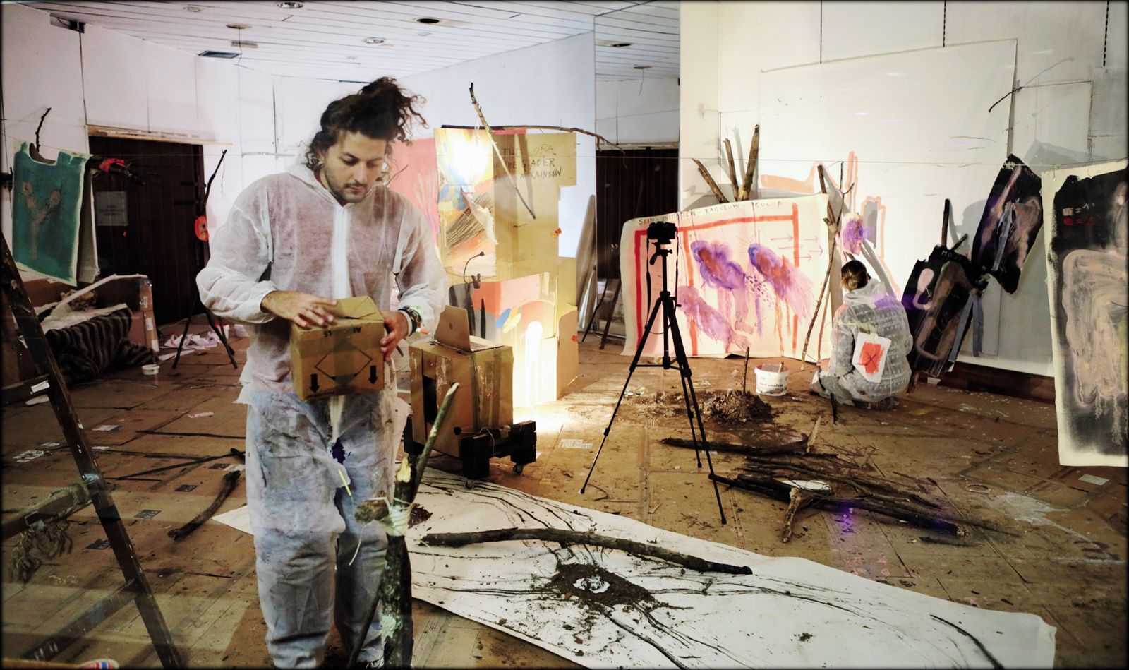 Vizualni dialog Tatiane Kocmur in Giampaola Parrilla 1,5 + Diorama, Podhod Ajdovščina, LJ / | Sunčan Stone