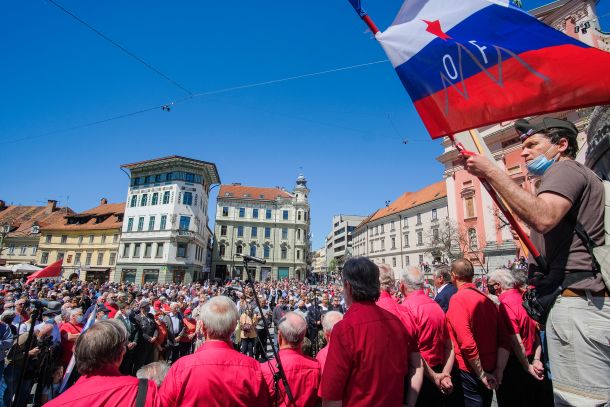 Danes na Prešernovem trgu ob Dnevu zmage nad fašizmom in nacizmom in proslavi ob osvoboditvi Ljubljane