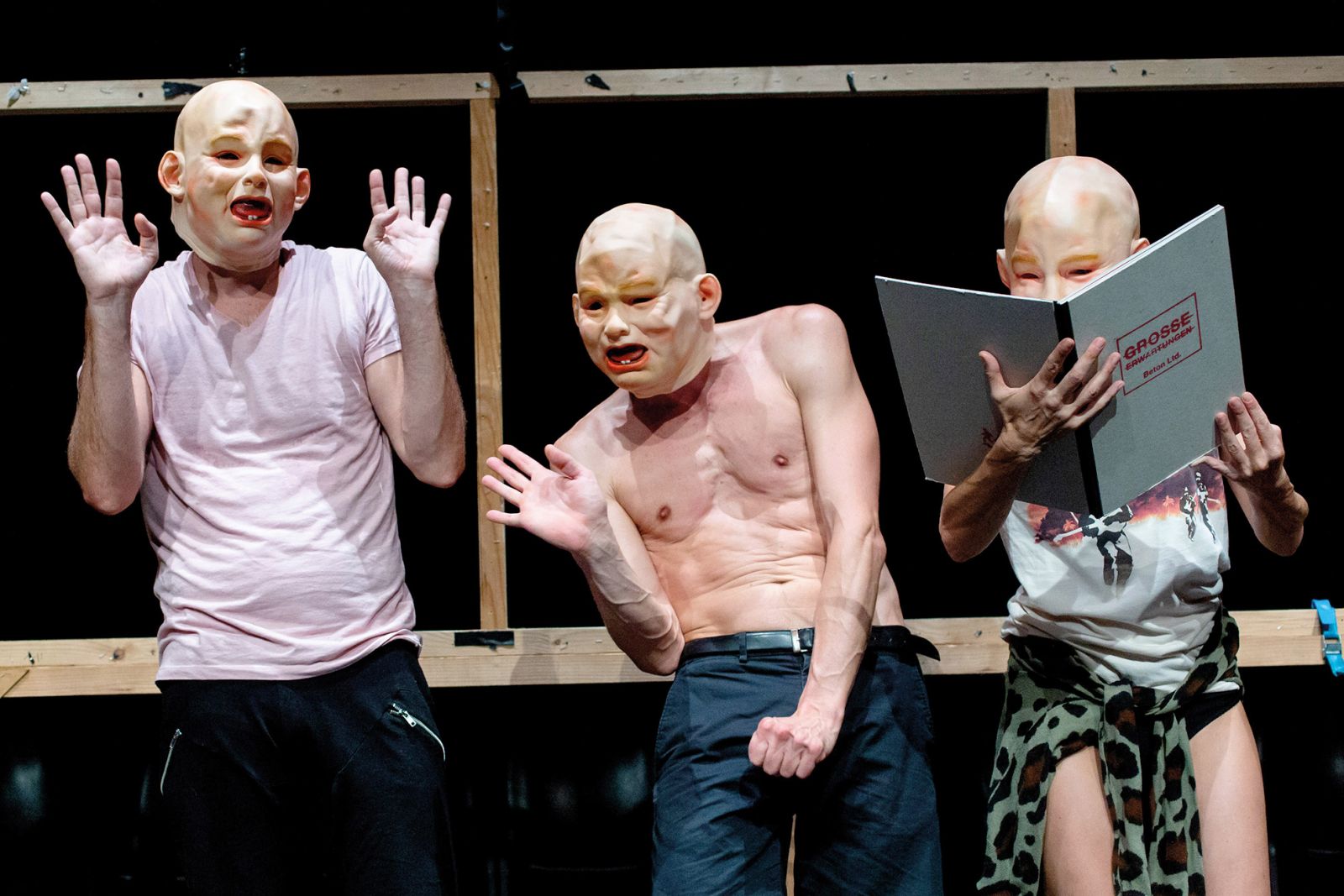 Beton Ltd.: Grosse Erwartungen / Velika pričakovanja. Bunker, 2018.